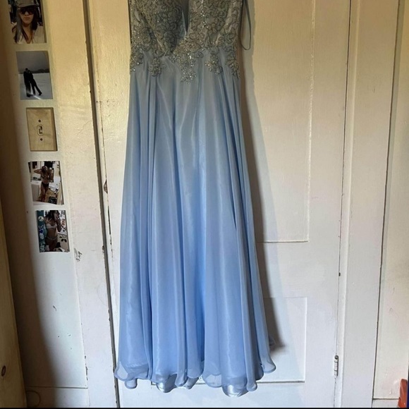 blue prom dress! - Picture 8 of 9